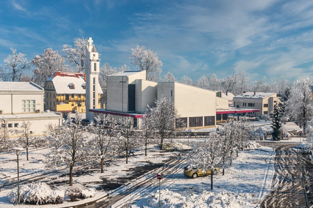 Nacionalno svetište sv. Josipa po zimi.